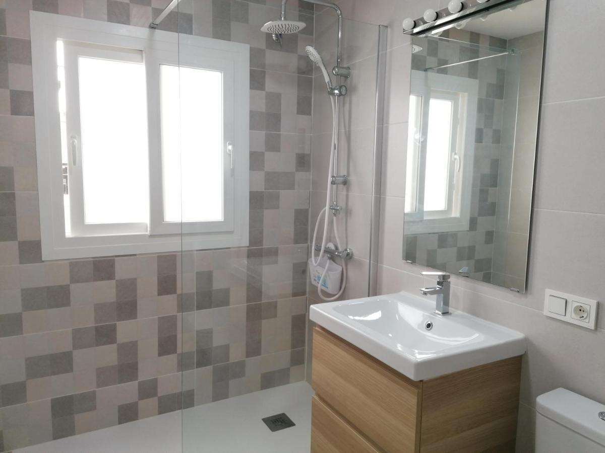 Apartamento Suite Arco De La Villa,Solo Familia Y Parejas,Parking Gratuito Кониль-де-ла-Фронтера Экстерьер фото